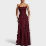 Kairi - Robe Maxi en Dentelle Florale Élégante avec Bretelles Fines