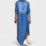 Lea - Robe Longue en Look Denim avec Fente Latérale