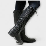 Bottes élégantes à lacets