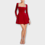 Wren - Robe mini en velours avec ornement en pierres précieuses