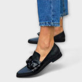 Zinnia – Mocassins avec motif en peau de serpent et détail de nœud