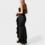 Zuri - Robe Maxi Ajustée à Épaules Dénudées avec Ourlet Asymétrique