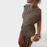 Lila - Robe chic et étroite avec col rond et plissé