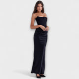 Robe maxi en satin sans épaules avec drapé